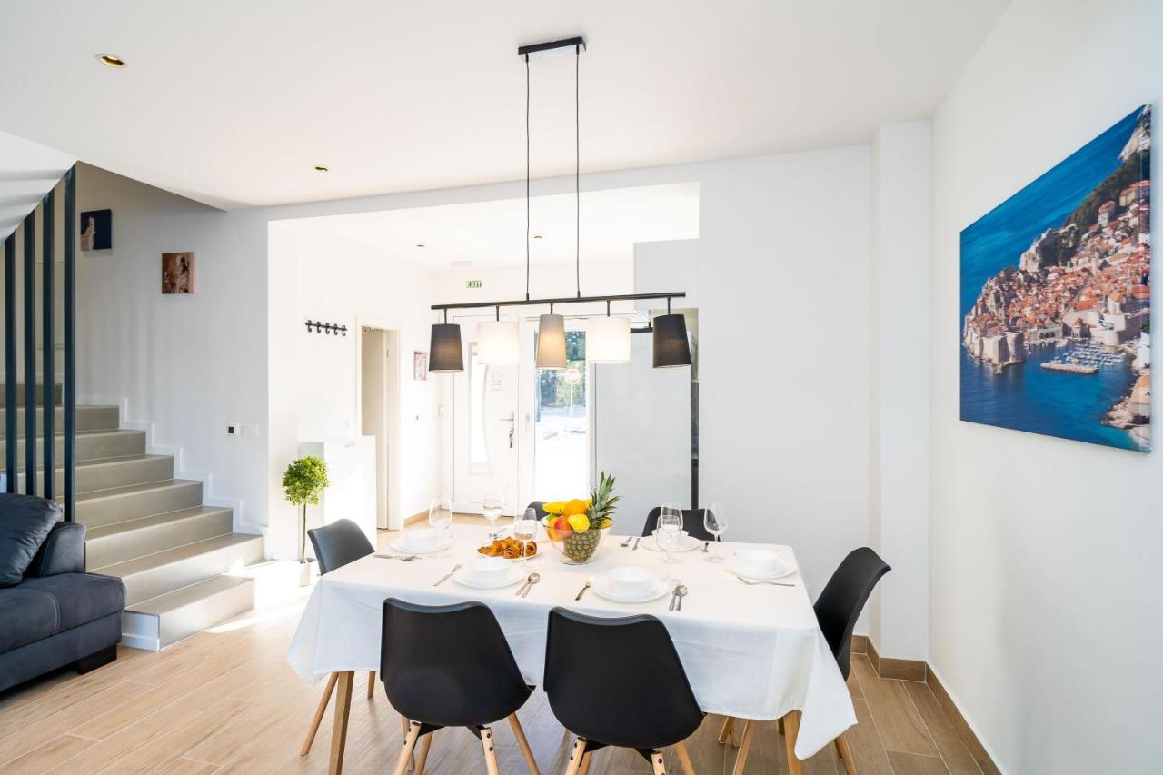 Apartment 'Holiday Above Dubrovnik' Bagian luar foto