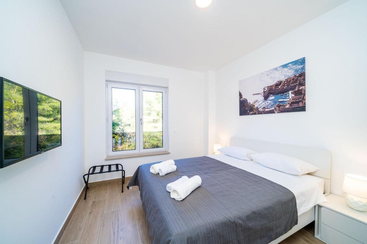 Apartment 'Holiday Above Dubrovnik' Bagian luar foto